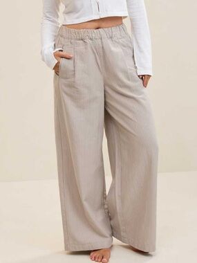 NWT Aerie Wide Leg Pull On Stripe Trouser Size Medium Short